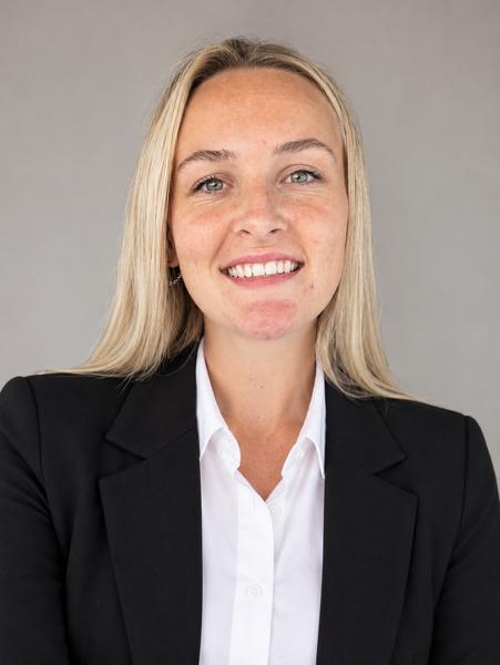 Surika Nel, estate agent