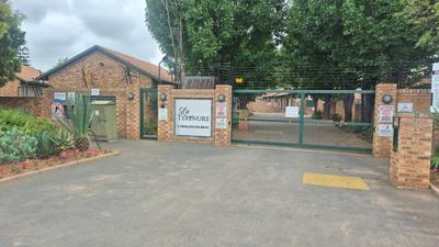 Townhouse For Sale in Terenure, Kempton Park