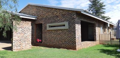 House For Sale in Meyerton Central, Meyerton
