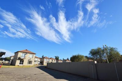 Apartment / Flat For Sale in Vaal Park Ext 1, Sasolburg