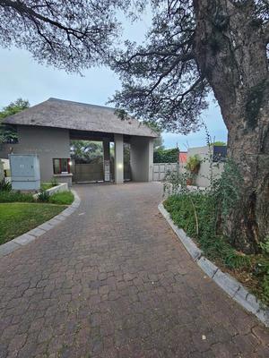 Apartment / Flat For Sale in Lonehill, Sandton