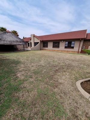 House For Sale in Vanderbijlpark SE 6, Vanderbijlpark