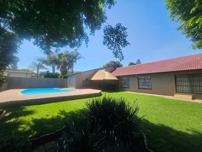 House For Sale in Vanderbijlpark SE 2, Vanderbijlpark