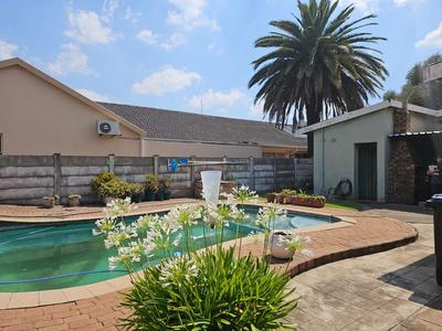 House For Sale in Vanderbijlpark SE 7, Vanderbijlpark