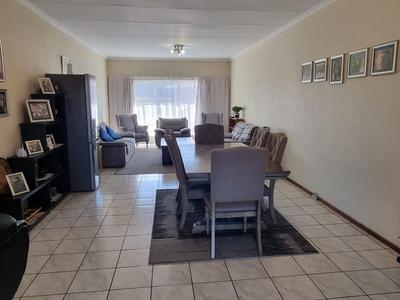 Apartment / Flat For Sale in Drie Riviere, Vereeniging
