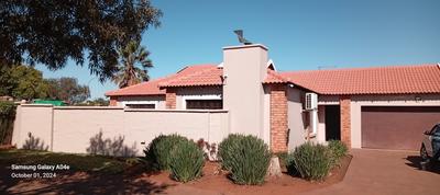 Townhouse For Rent in Delmas, Delmas