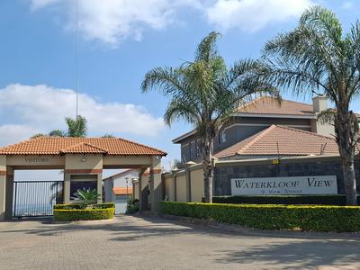 Townhouse For Rent in Rietvalleirand, Pretoria