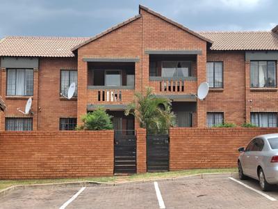 Apartment / Flat For Sale in Mooikloof Ridge Estate, Pretoria