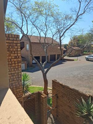 Apartment / Flat For Rent in The Wilds, Pretoria