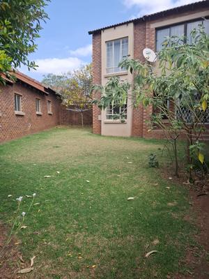 Apartment / Flat For Rent in Mooikloof Ridge Estate, Pretoria