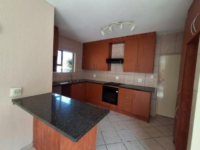 Townhouse For Rent in Mantevrede, Vanderbijlpark
