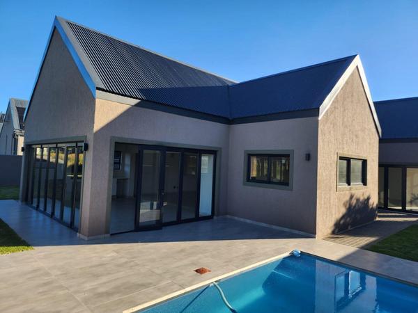 House For Sale in Heron Banks Golf Estate, Sasolburg